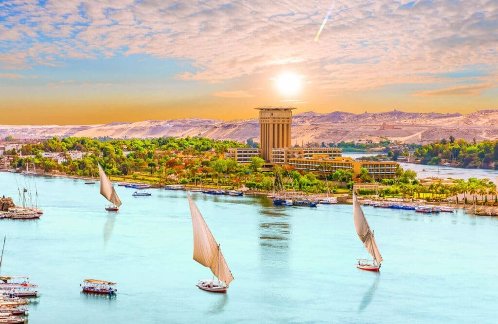 Tour Egipto 8 Días: El Cairo y Crucero de 3 Noches en Vuelo