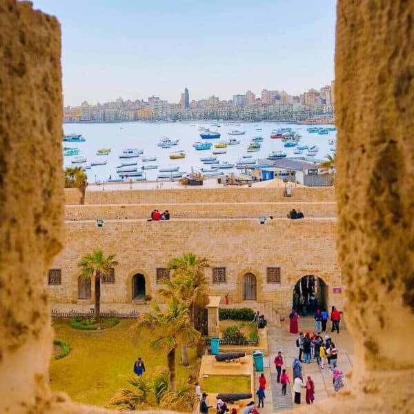 Vista impresionante de Alejandría desde la Ciudadela de Qaitbay.