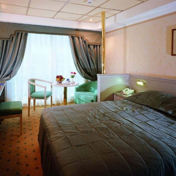 Vistas panorámicas desde el crucero Grand Princess en el río Nilo.